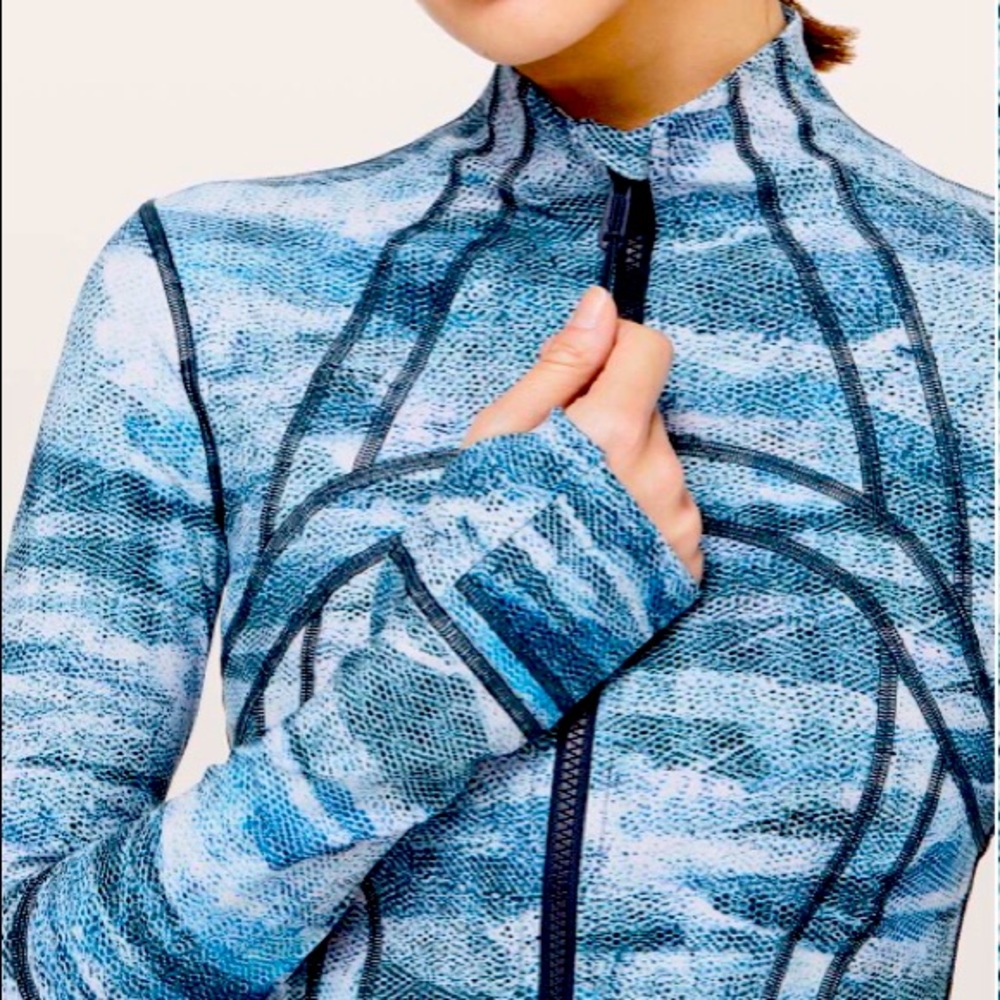 LN!🍒LULULEMON sz 10 DEFINE Jacket MESH SCAPE Navy Blue/White *LUXTREME - Picture 8 of 9